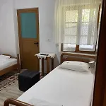 Klajd 公寓 Gjirokastër